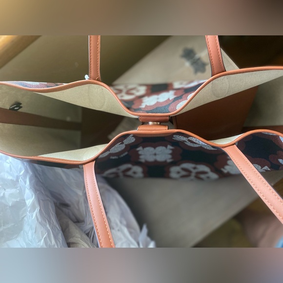 🔥NWT Kate Spade ♠️ Flower Monogram Sutton Oversized Tote Black/Brown w/Pouch - Picture 6 of 15